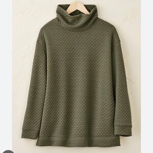 Coldwater Creek Honeycomb Quilted Turtleneck Tunic in Olive Green
